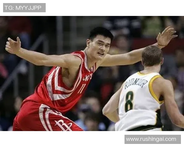 奥尼尔与姚明的巅峰对决:巨人之战的传奇故事与影响 奥尼尔与姚明的巅峰对决:巨人之战的传奇故事与影响