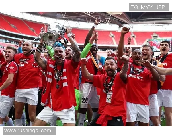 彼得堡与布拉德的较量:一场精彩的足球对决与战术博弈 彼得堡与布拉德的较量:一场精彩的足球对决与战术博弈