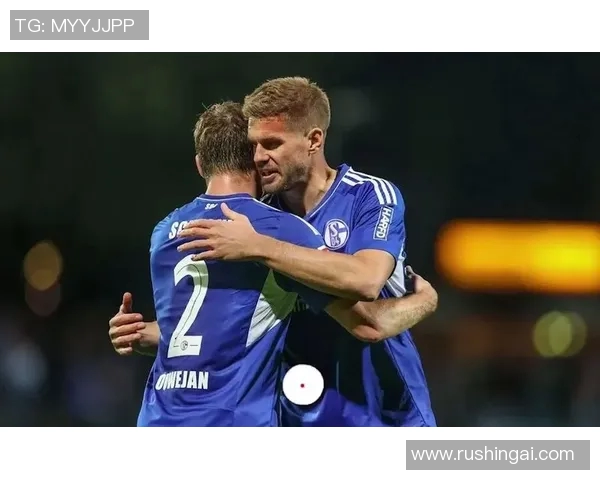 德甲激战莱比锡主场迎战沙尔克争夺关键三分之战 德甲激战莱比锡主场迎战沙尔克争夺关键三分之战