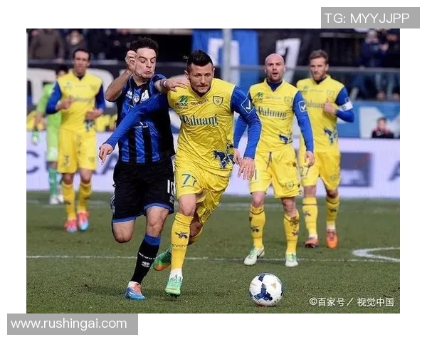 费拉拉与切沃激战正酣双方拼尽全力争夺胜利的精彩瞬间 费拉拉与切沃激战正酣双方拼尽全力争夺胜利的精彩瞬间