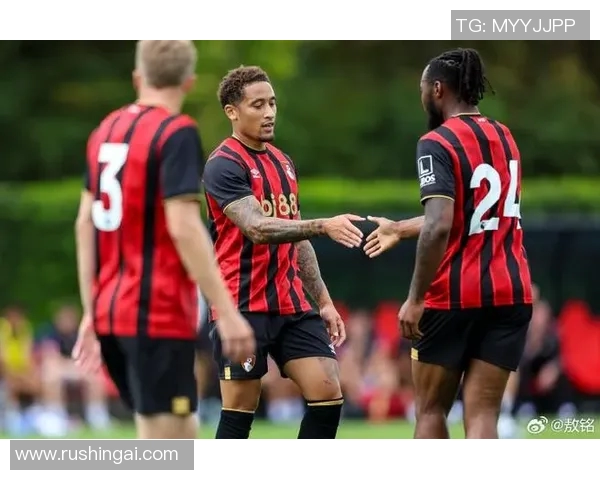 切尔西逆转伯恩茅斯,继续保持榜首位置 切尔西逆转伯恩茅斯,继续保持榜首位置