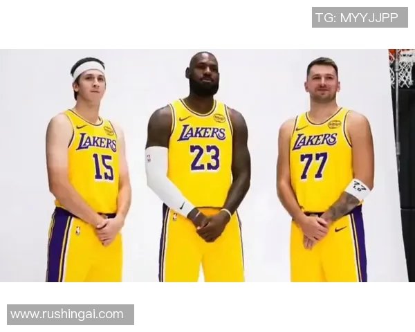 詹姆斯力挺队友,相信湖人队本赛季必定称王 詹姆斯力挺队友,相信湖人队本赛季必定称王