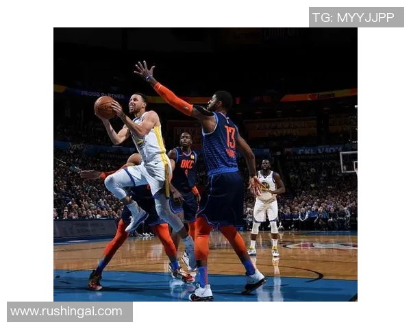 勇士与雷霆激战12月赛季对决精彩回顾与分析 勇士与雷霆激战12月赛季对决精彩回顾与分析