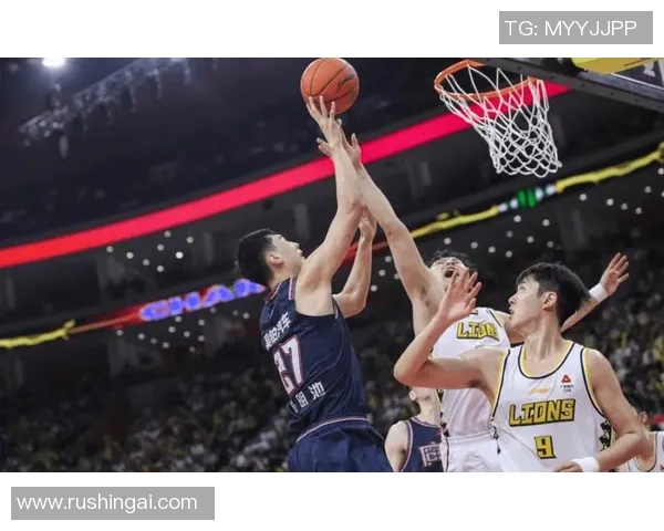 广厦与深圳激战正酣CBA赛程精彩对决引人瞩目